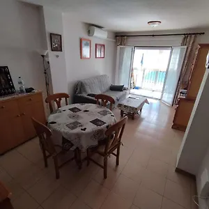 6 Personnes , Roses Espagne